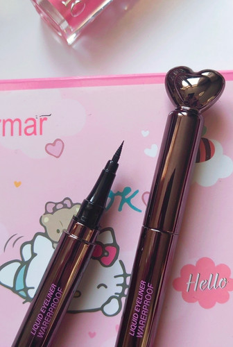 خط چشم پوکه فلزی قلبی 24ساعته HUES QUEEN